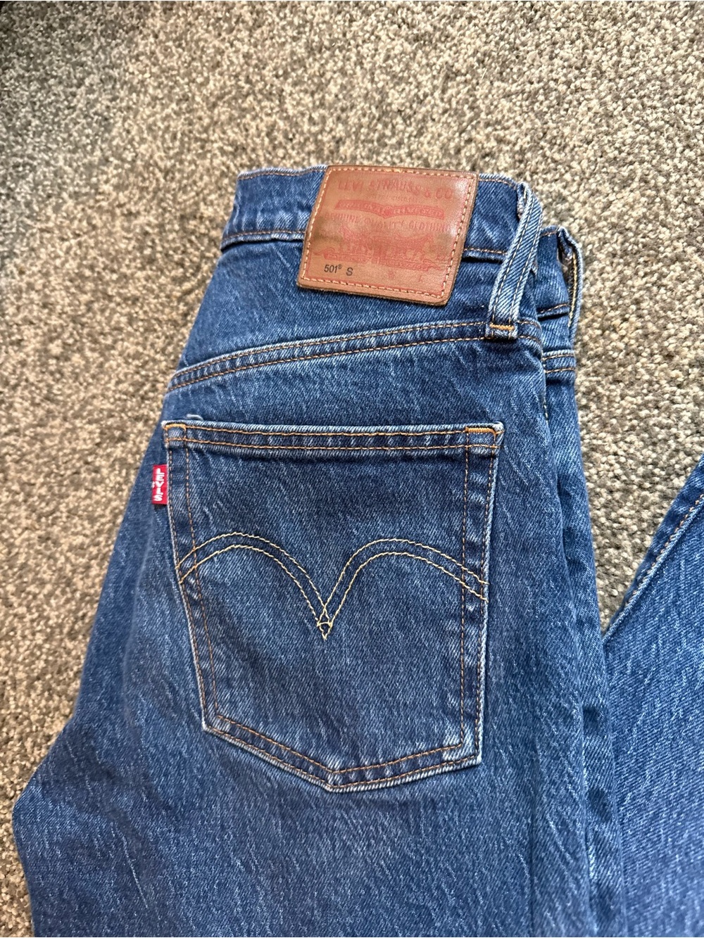 Levi's Women's Dark Blue High-Rise Denim Jeans